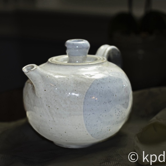 Vintage Blue Japanese Teapot - Picture 6 of 7